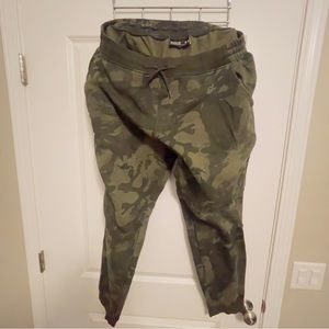 2016 under armour joggers